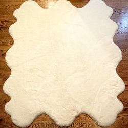 Mon Chateau Faux Fur Quad Rug
