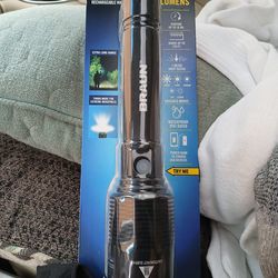Braun 13,000 lumen flash light