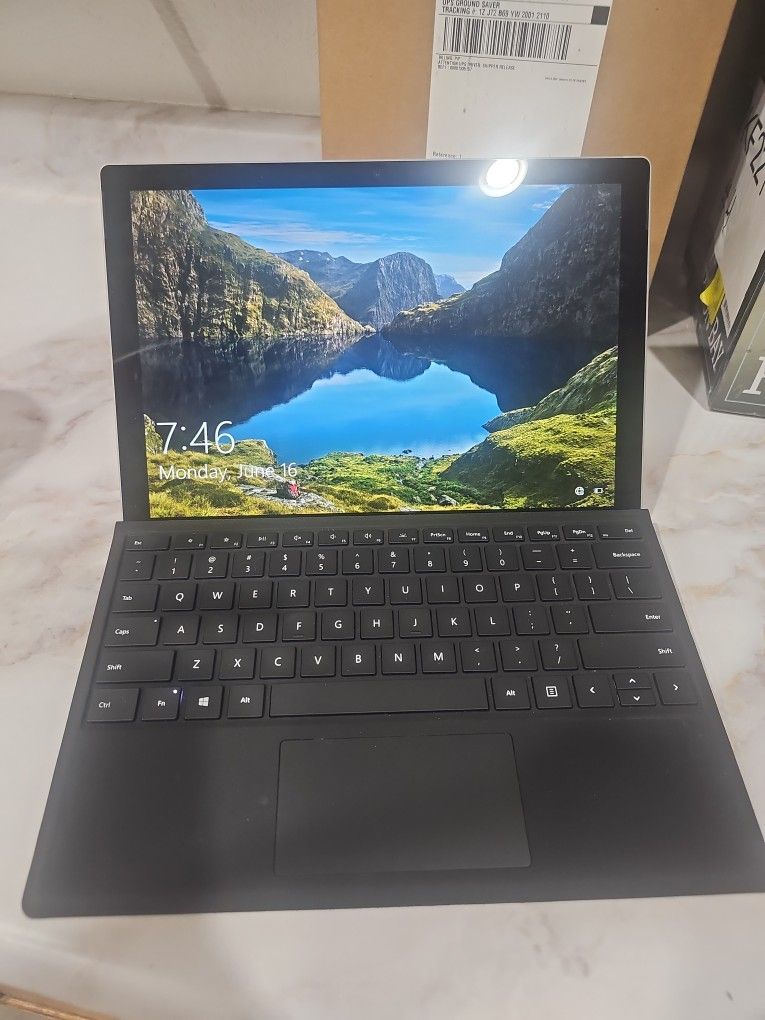 Surface Pro 7+