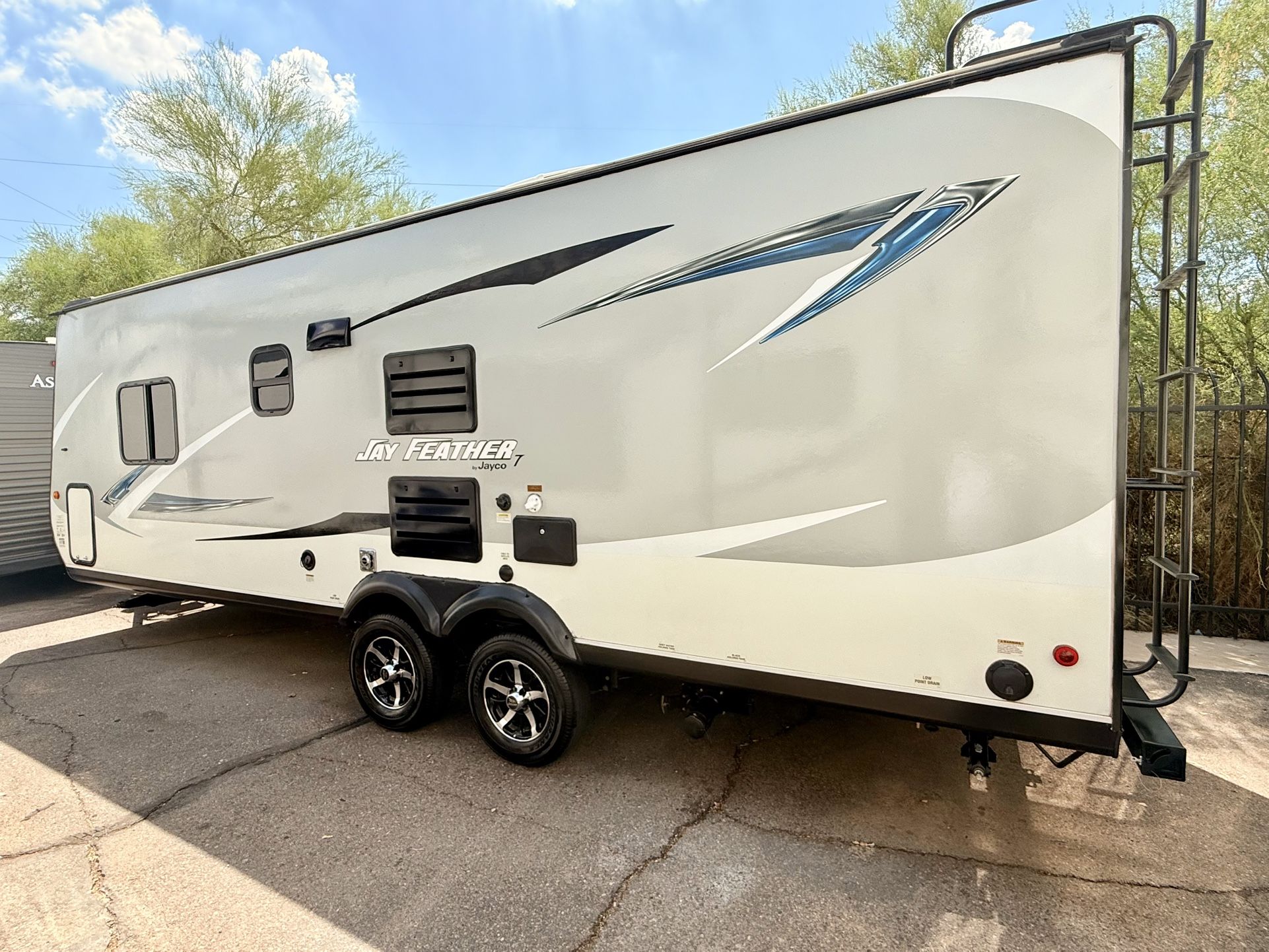 17 Jayco Jay Feather 22BHM Travel Trailer bunkhouse Like New Must See
