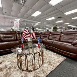 POWER LEATHER SECTIONAL W/RUG & COFFEE TABLE $2999 🚨