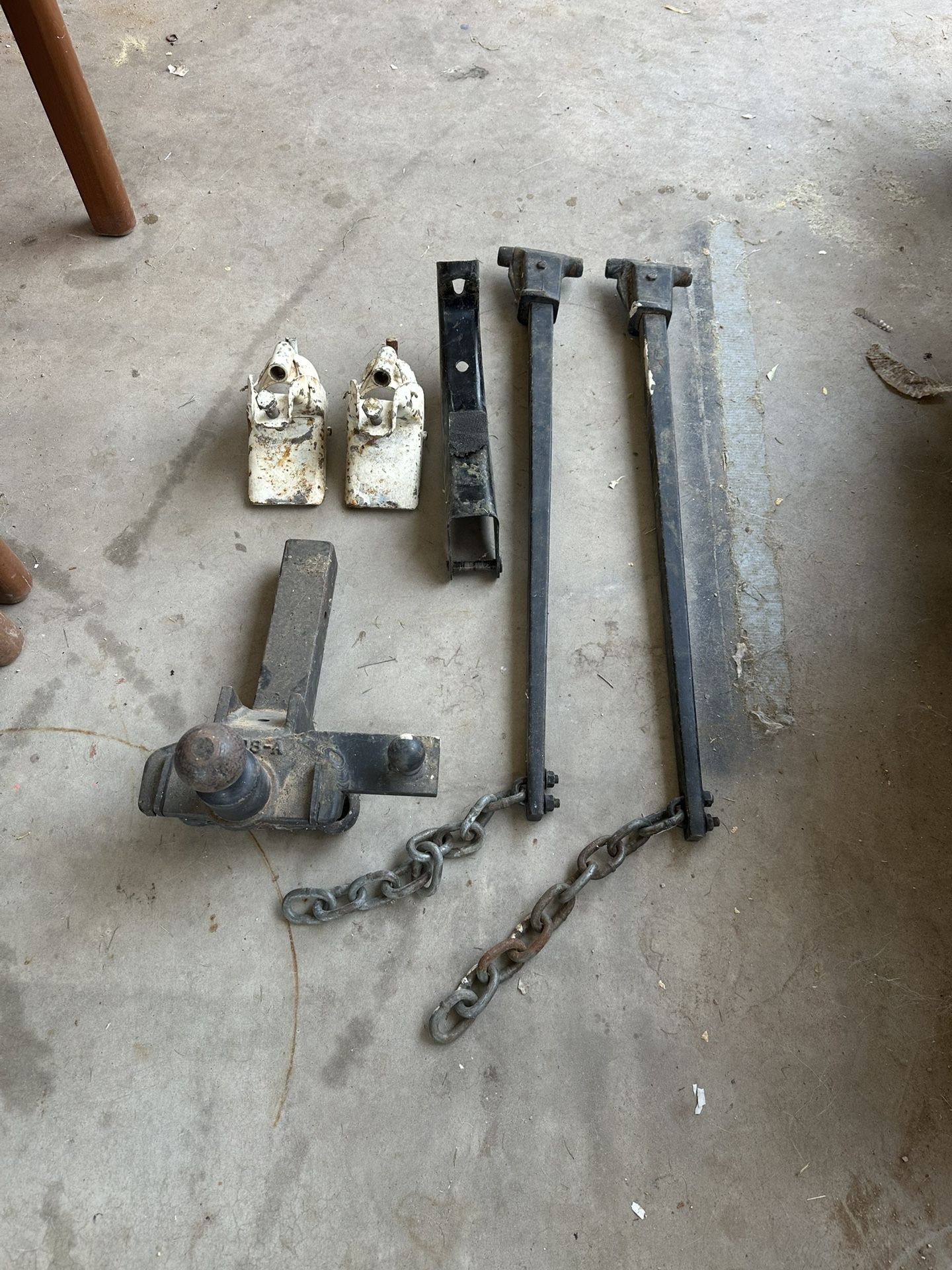 Trailer Sway Bar Kit With Hook Up And Trailer Hitch