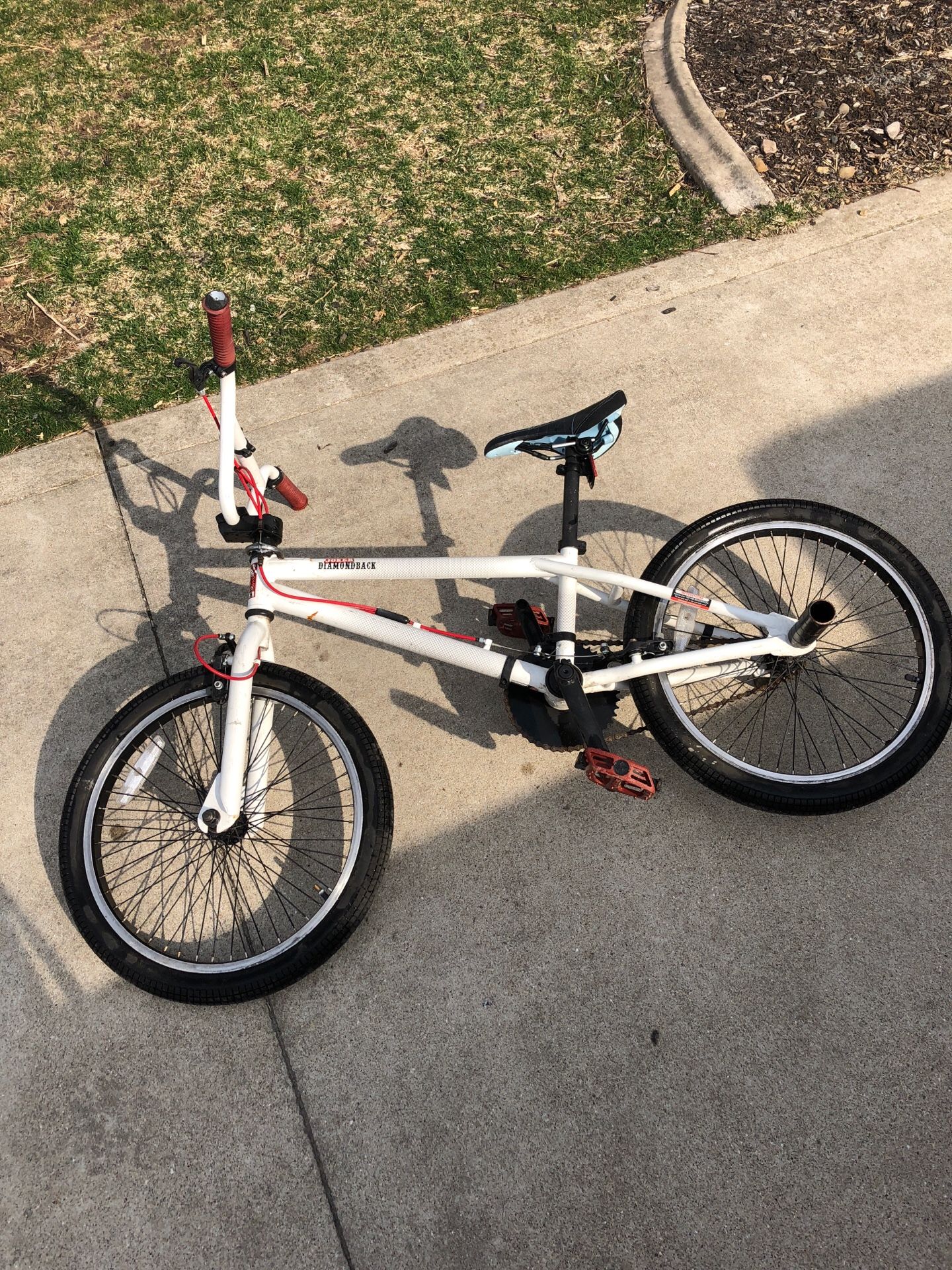 Joker diamondback bmx bike (white and red)