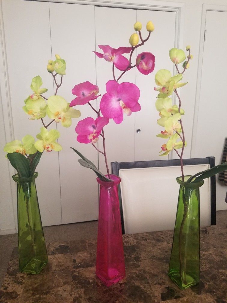 Set Of 3 Vases With Flowers (24 Inches)