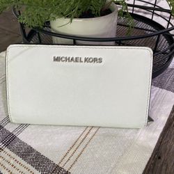 Michael Kors White Wallet Bifold 