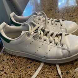 Women's Stan  smith Adidas Sz 71/2