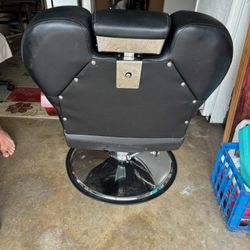 Barber Salon Hydraulic Chair Or Tattoo Shop Special Fine Vintage Chair Works GREAT . 350 OBO .