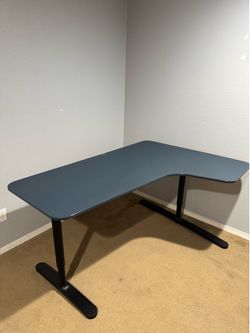 Right Corner Desk