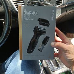 The Chairman Plus Essential Kit Manscaped Razor