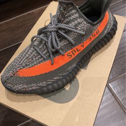 Yeezy 350 V2