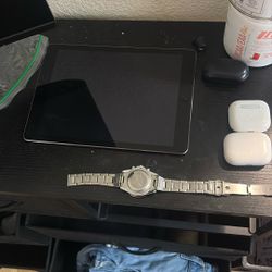 ipad watch and airpods 