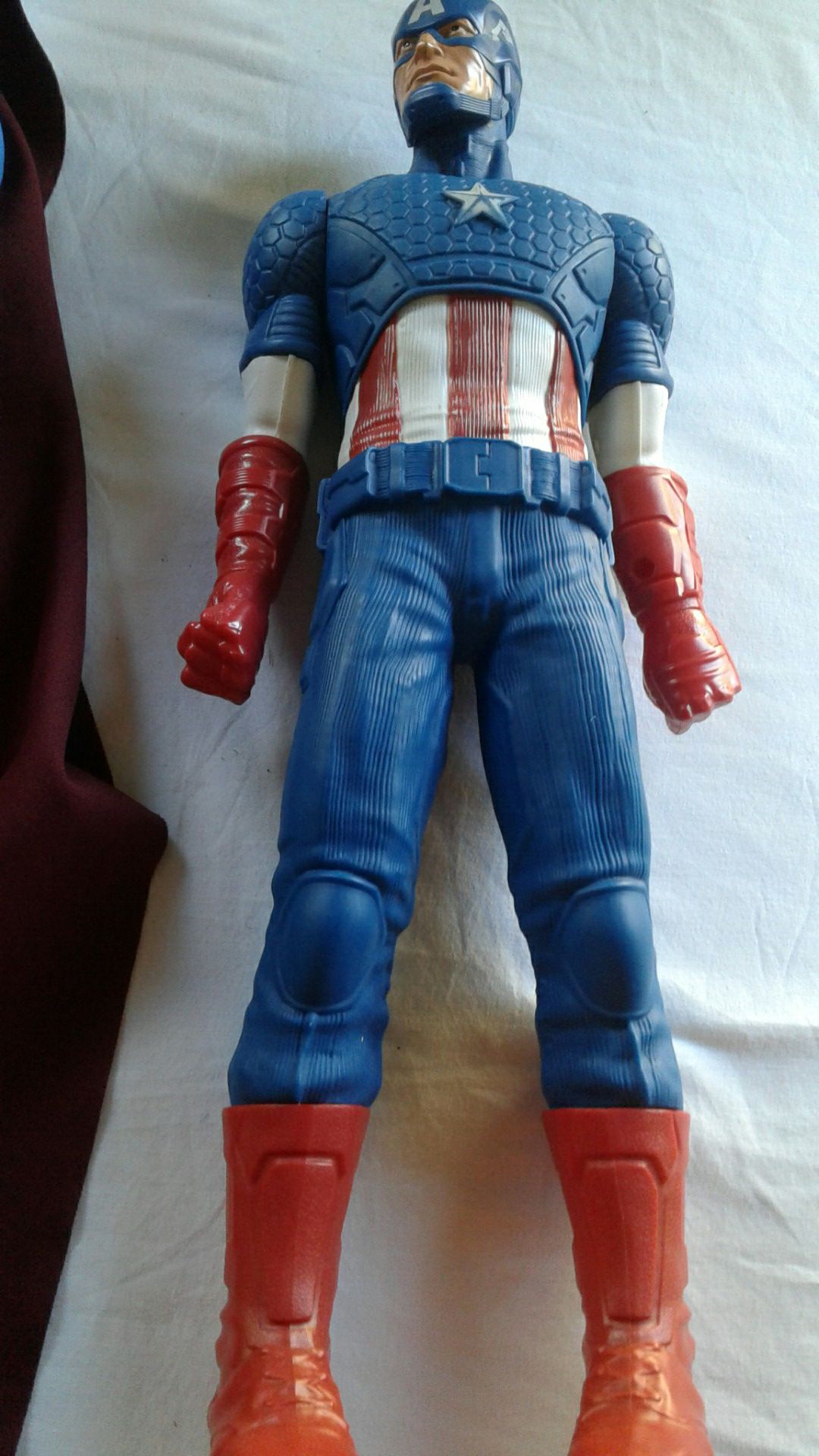 Pre-owned Captain America And Large Super Man Figures $40