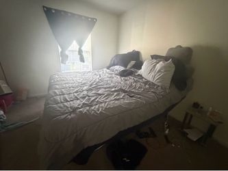 King Adjustable Bed + Sleepy by Sealy Hybrid – $600 (Moving Sale)