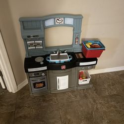 Play Kitchen 
