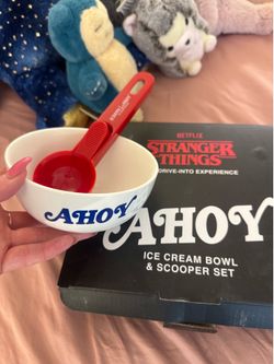 Stranger Things Ice Cream Bowl & Scooper
