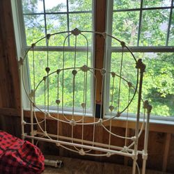 Antique White Bedframe 