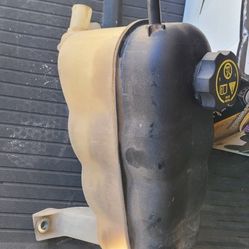 Nnbs 07-13 Gmc/ Chevy  Coolant Resivour 
