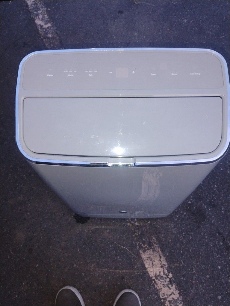 GE® 10,500 BTU Portable Air Conditioner with Dehumidifier and Remote, Grey
