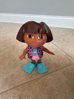 Vintage Fisher-Price Dora the Explorer Splash Around bath doll from 2002