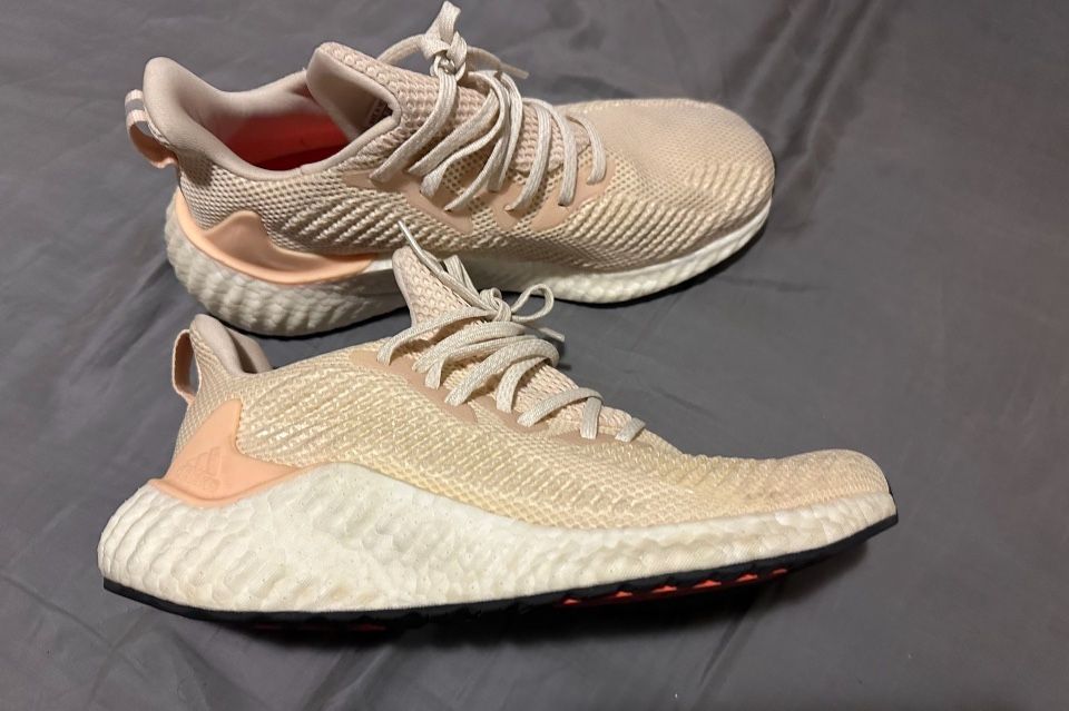 Adidas Alphaboost Size Men's 7.5 Women's 9.5