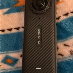Insta 360 X4