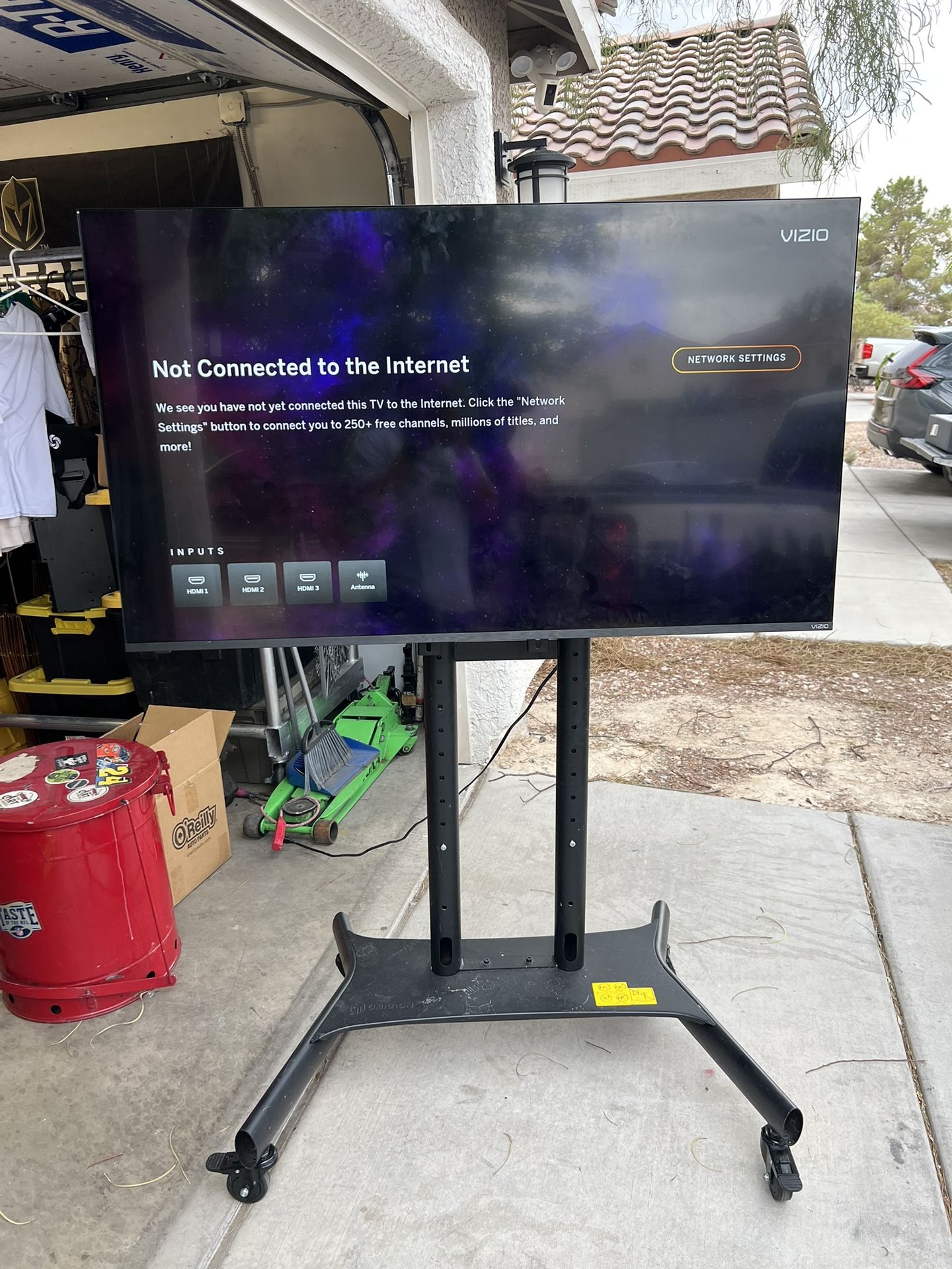 56 inch 4k Vizio Smart Tv with Mobile Mount Stand