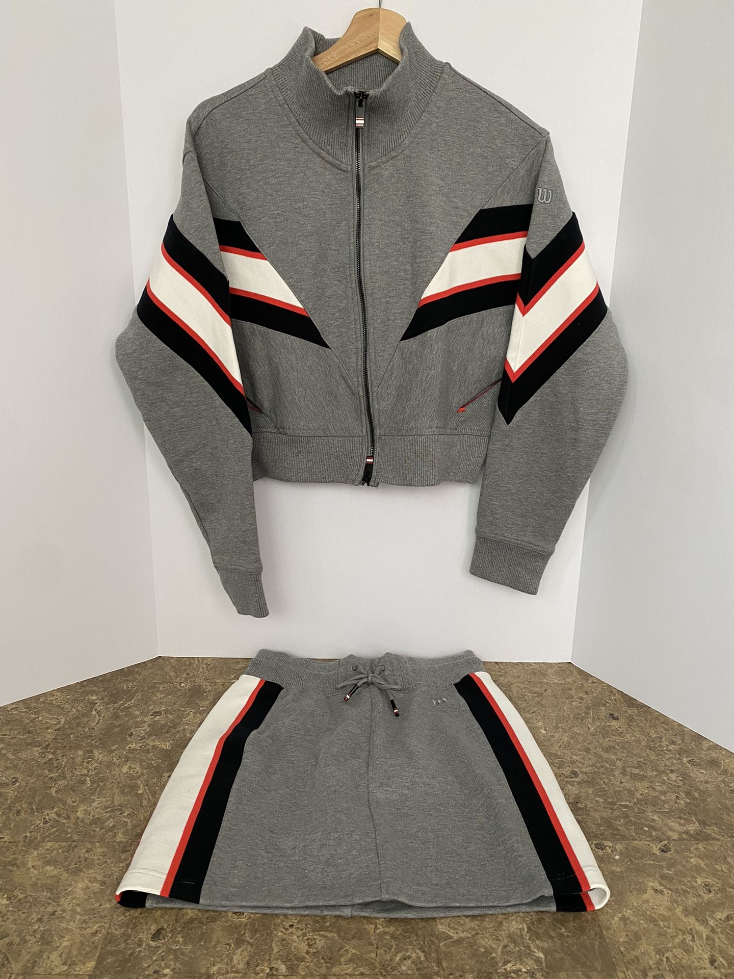 Wilson tennis In-bound jacket sweatshirt And Skirt Gray Black Red size XS
