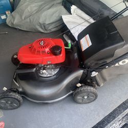 Hondas Lawn Mower GOOD CONDITION 
