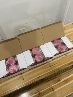 18 Pieces Of Plastic Cosmetic Grade Containers Pink