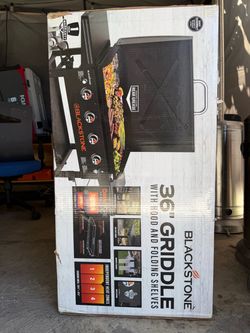 Blackstone 36" Griddle with Hood and Folding Shelves