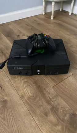 XBOX W CONTROLLER NO CABLES