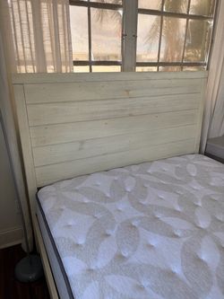 Whitewash Wood Plank Bed Headboard and mattress