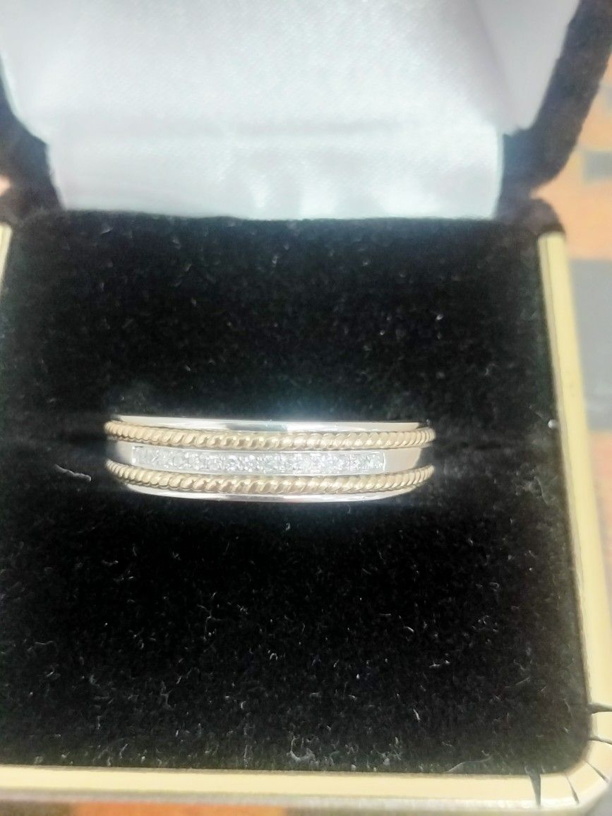 Two Tone Gold Band With Diamonds