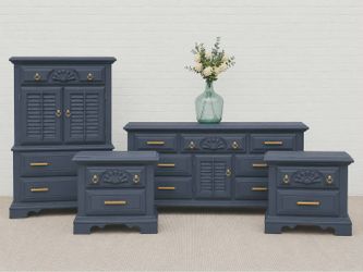 Bedroom set/dresser/nightstands