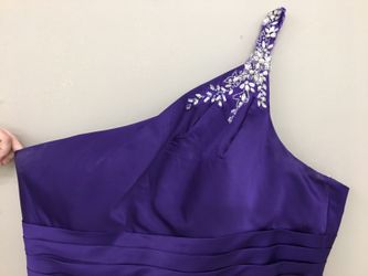 Sz 26 purple formal/prom gown/dress