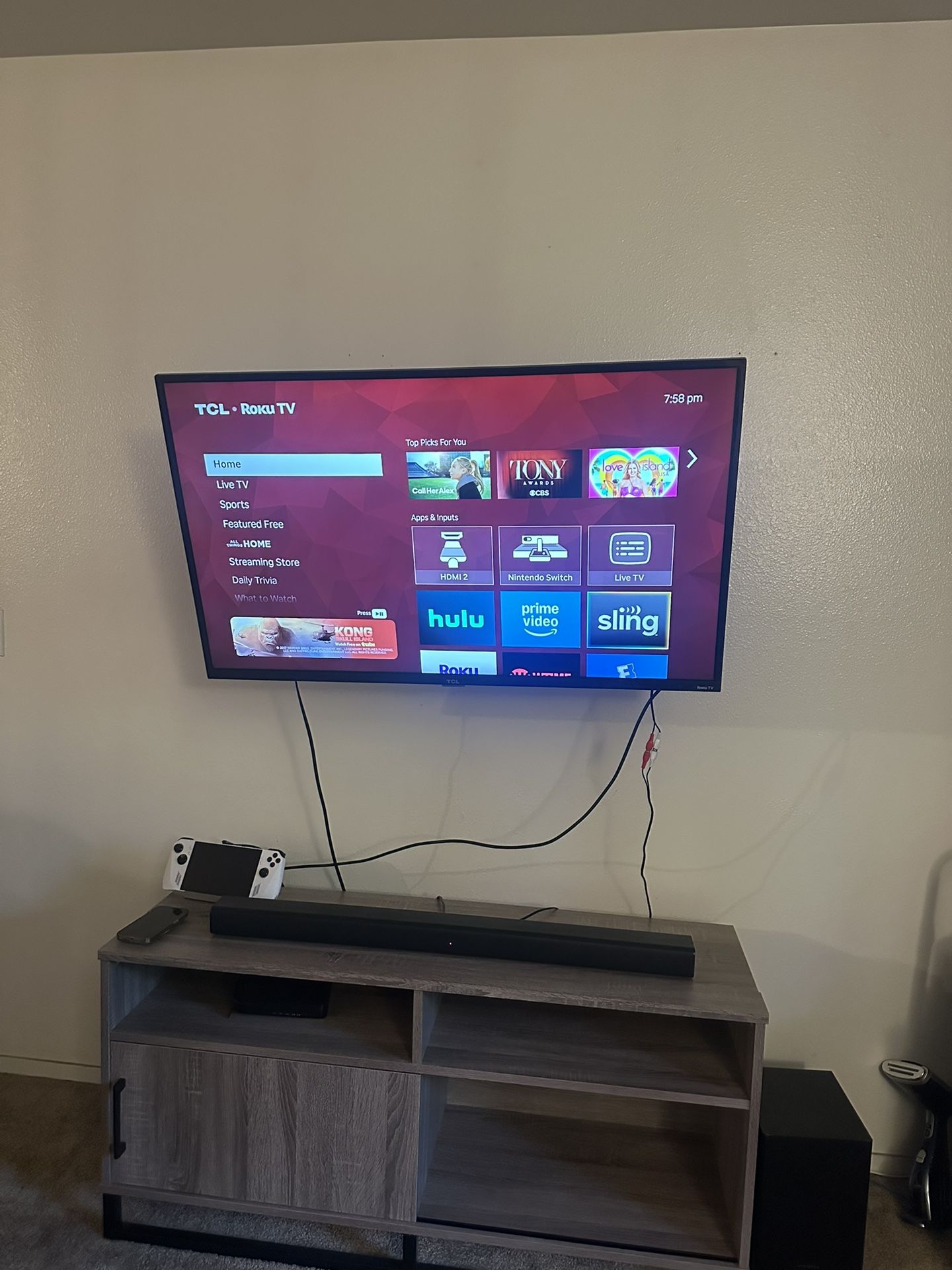 43” TCL 4K UHD LED SMART ROKU TV