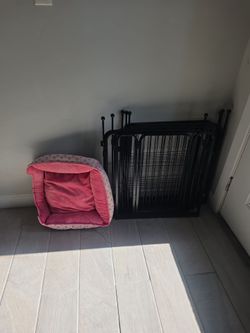 Gate and bed