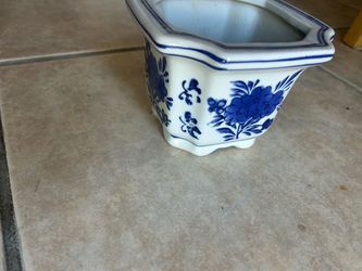 Cute pot