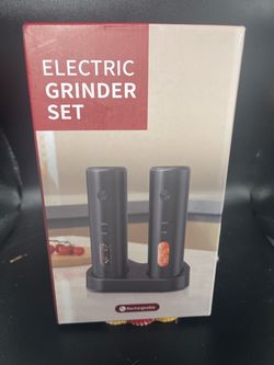 Unique Bargains Electric Rechargeable Salt and Pepper Grinder Set