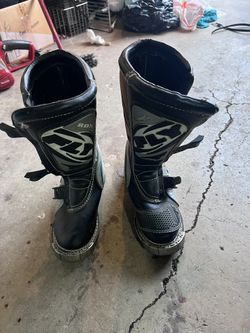 Size 6 Toddler Off Road Boots
