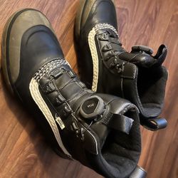 Vans Standard Mid Boa MTE Men Size 10.0