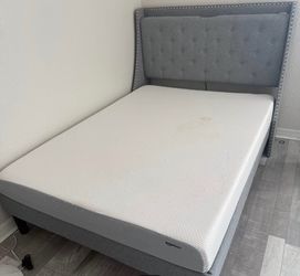 Full size bed