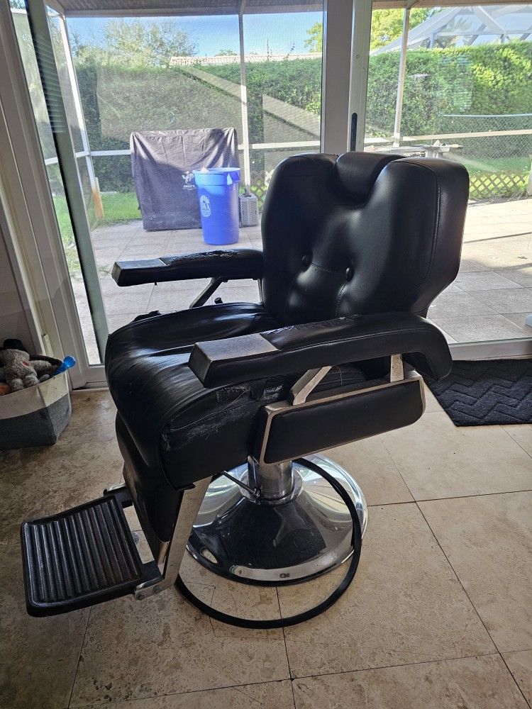 FREE BARBER CHAIR
