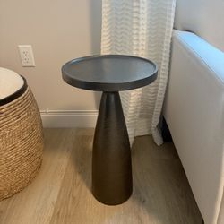 Cocktail martini table 