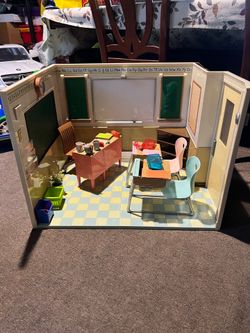 Our Generation Awesome Academy School Room House for 18 in Dolls