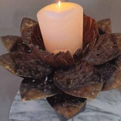 Z Gallerie Water Lily Metal Sculpture Candle Holder/ Candle NOT Inc
12 1/2" Tall 10 1/2" Wide Candle