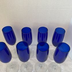 8 Wine Glasses