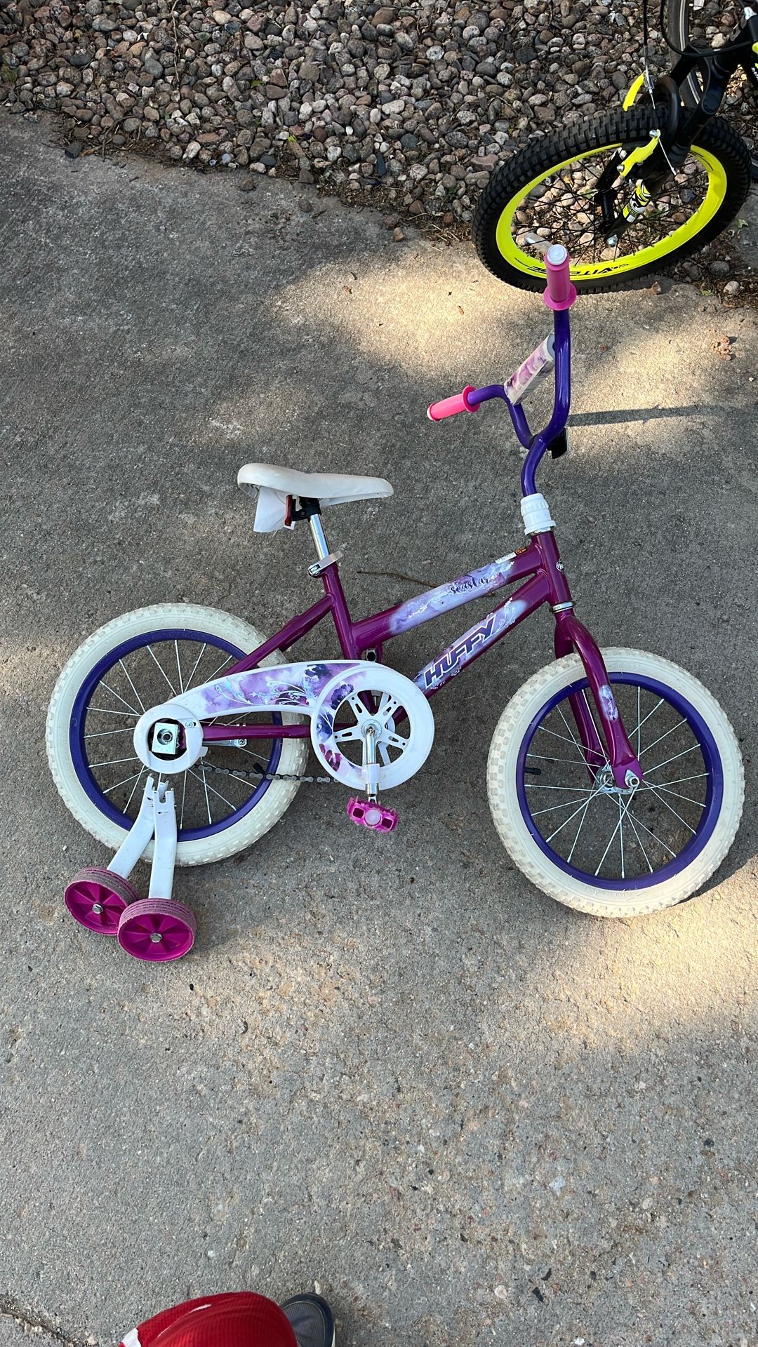 Huffy Girls Bike With Training Wheels