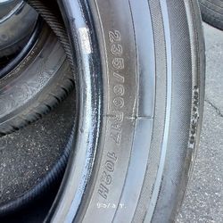 Selling Set Of  YOKOHAMA 235/60/17