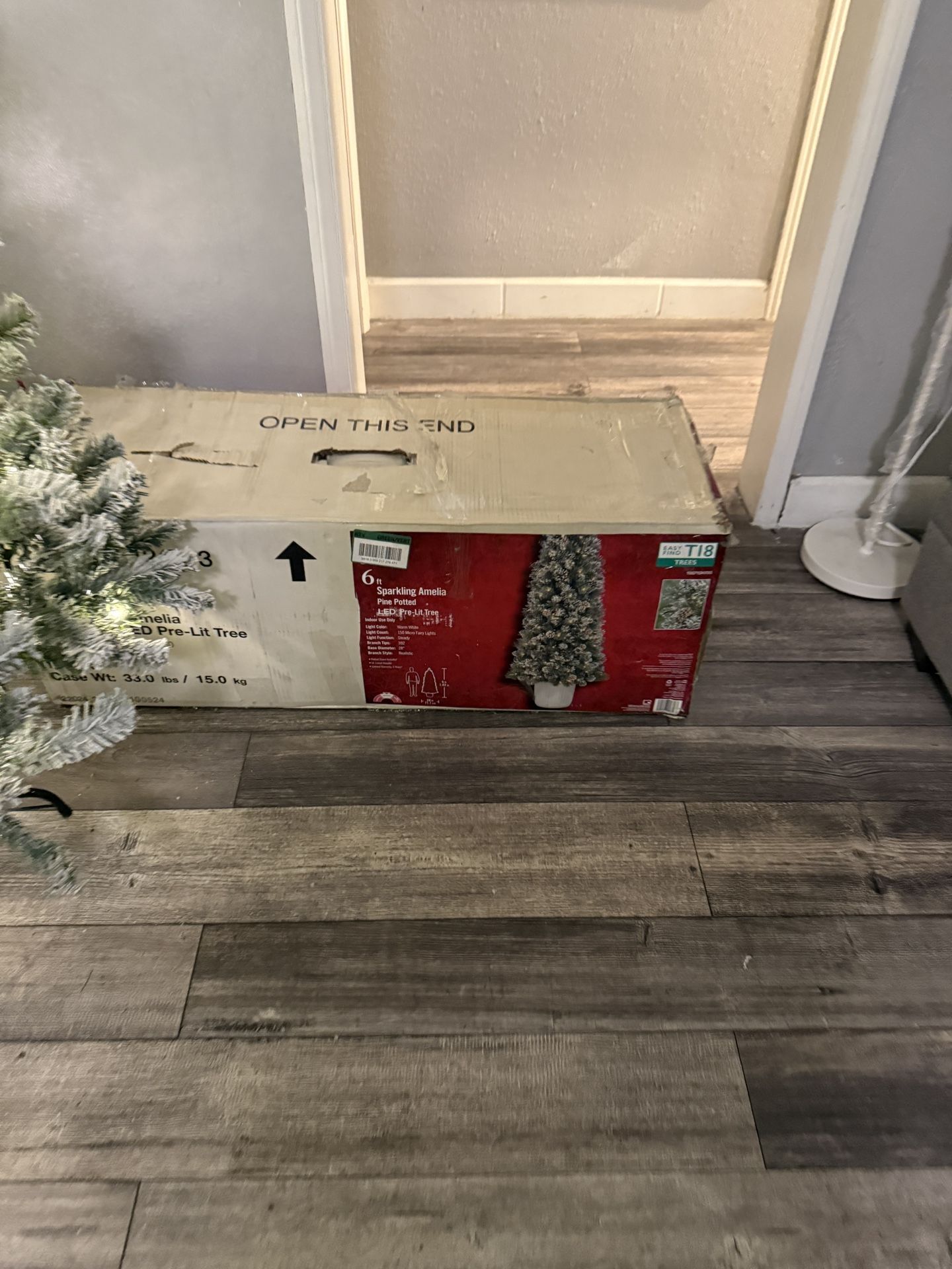 Pino Nuevo En Caja /Christmas Tree New In Box Snow
